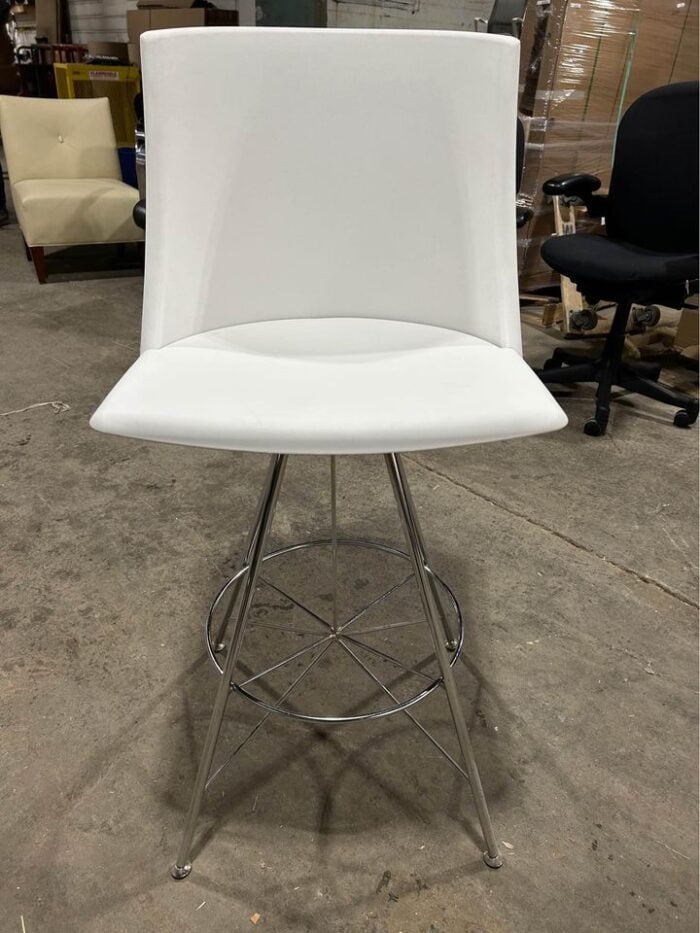 Source Artifakt Stool - Image 3
